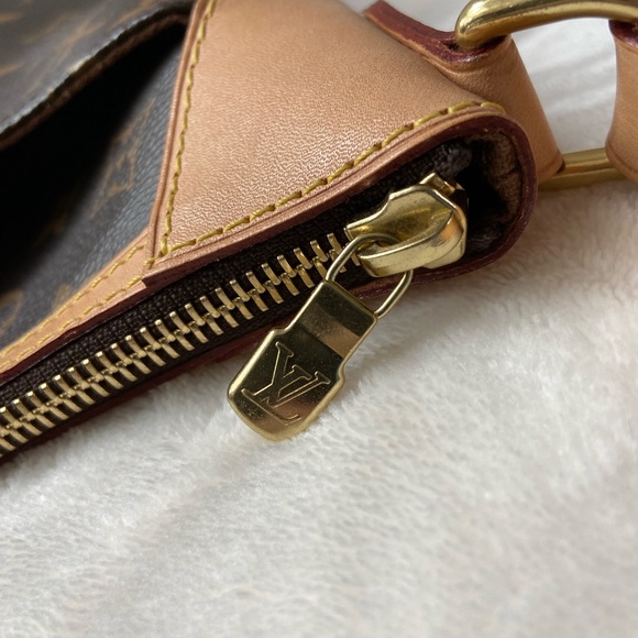 💯 Authentic LV Odeon pm Crossbody bag in pristine condition - Picture 7 of 16